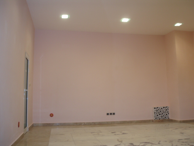 Продава Магазин / Офис / в нова луксозна ъглова сграда, находяща се в гр. София кв. Бели брези, на ул. Хайдушка гора и ул. Д. Атанасов.