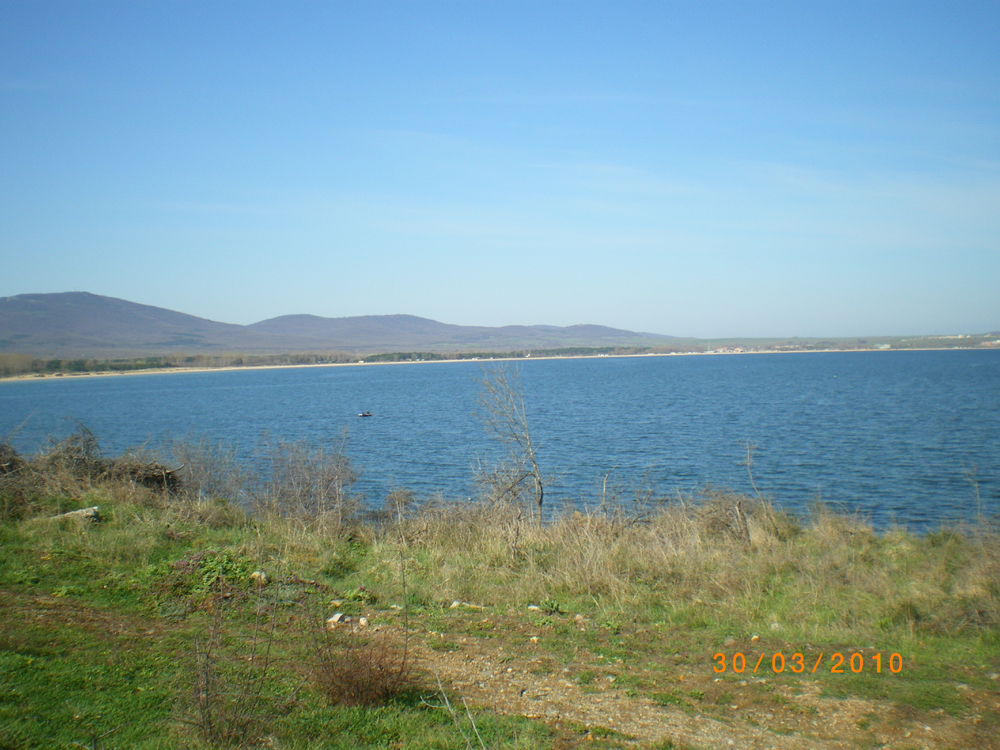 созопол парцел на първа линия до морето