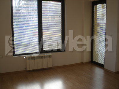 двустаен, София