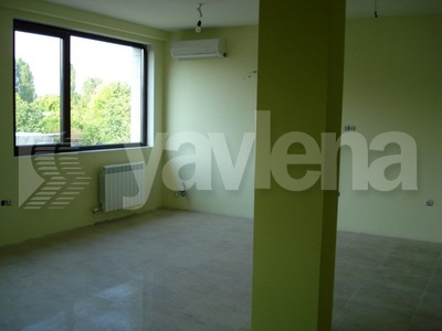 тристаен, София