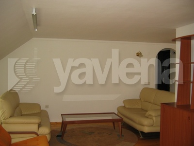 къща, София