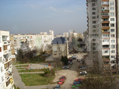 двустаен, София