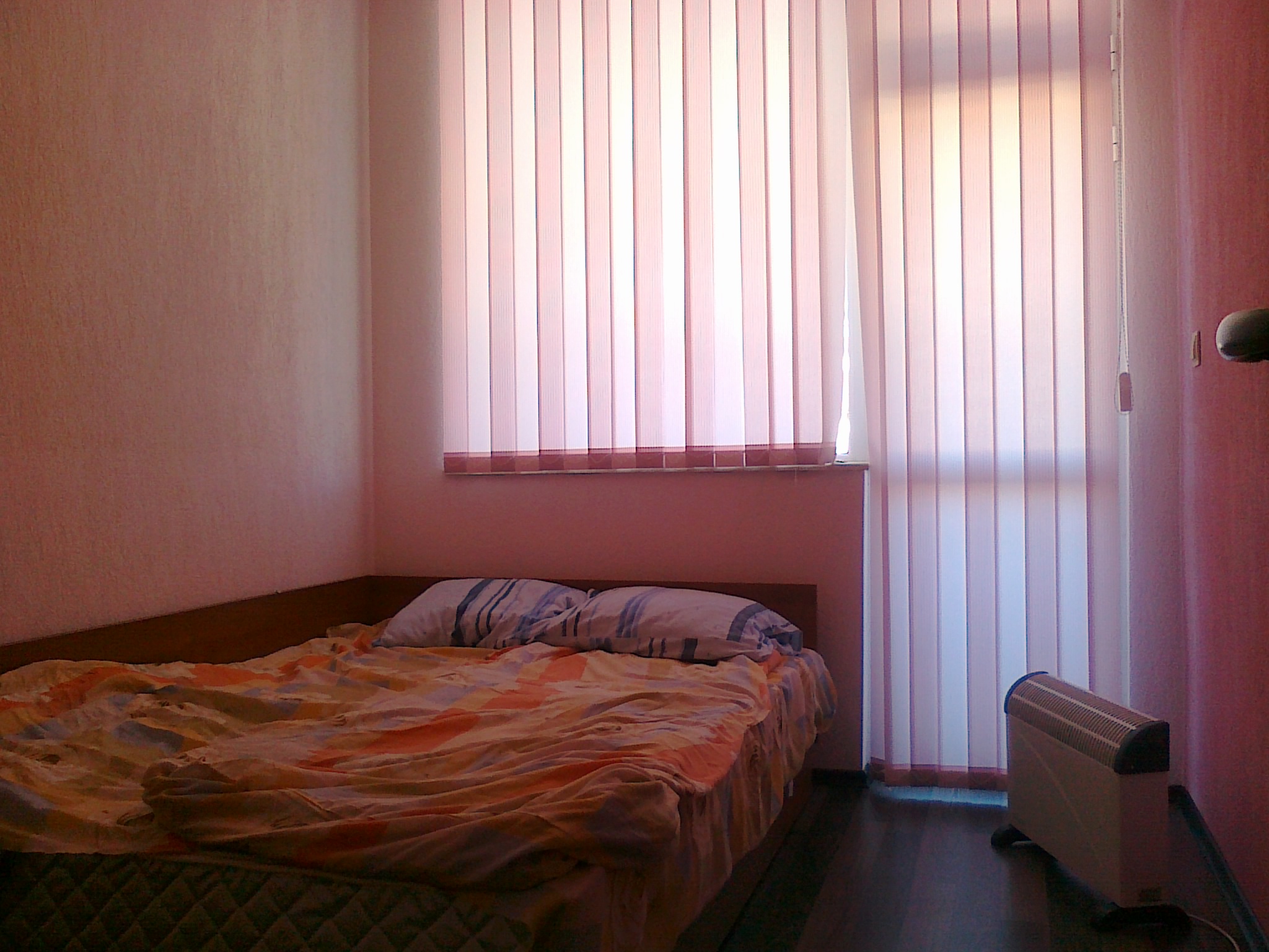 ЛУКС АПАРТАМЕНТ 96 кв.м. под наем в Широк център (Болницата)