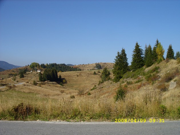 Продавам земя 2000 кв.м. в с.Стойките