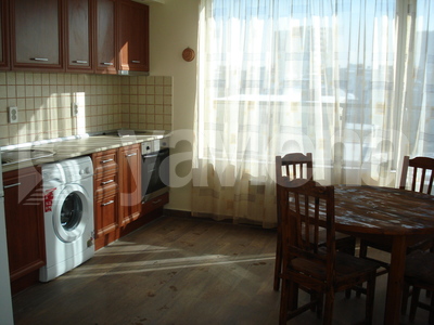 двустаен, София