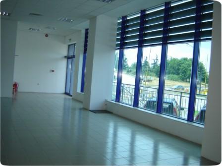 Търговски обект магазин/офис под наем