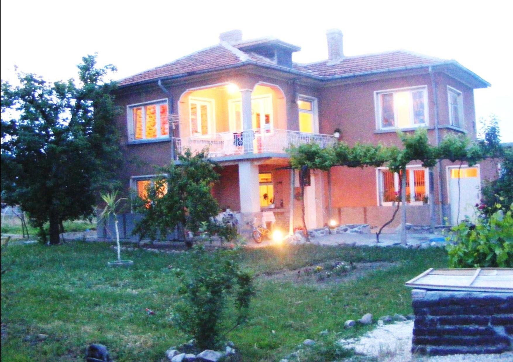 Reformed 4 bedroom property in excellent location, Bulgaria, near airport, near city, near ski resort, near Greece, For sale by owner!