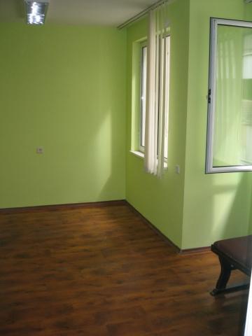 ProRent.bg Ви предлага под наем офис, разположен в идеалния център на гр. Варна.