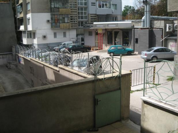 ProRent.bg Ви предлага под наем офис, разположен в идеалния център на гр. Варна.