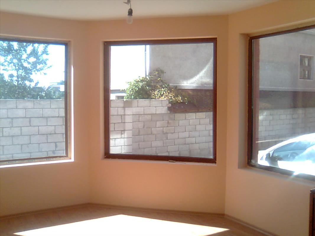 Би Пи Инвест Ви предлага просторен двустаен апартамент, разположен в квартал Левски.