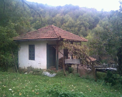 Продавам къща