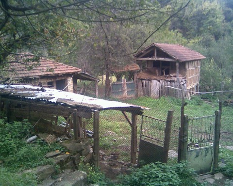 Продавам къща