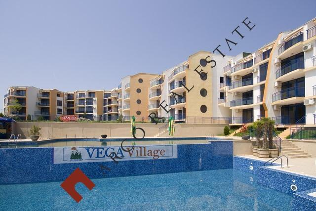 Two-bedroom apartement in Sveti Vlas, Mega village complex - 50,000EUR