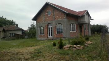 Продавам къща Перник кв. Църква 160кв.м., парцел 1250 кв.м., 15 мин от София