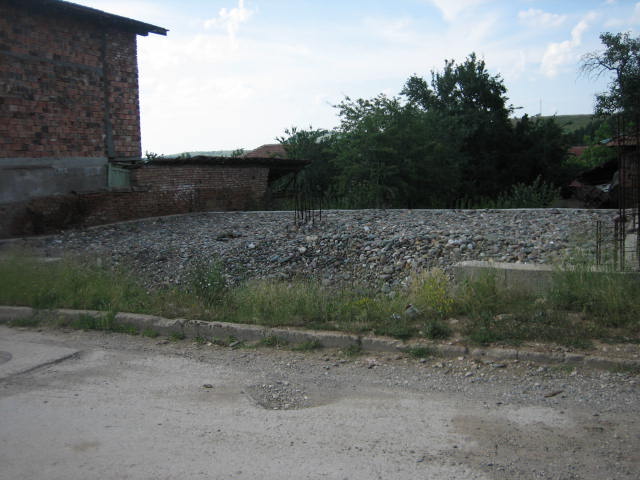 Масивна къща изгодно