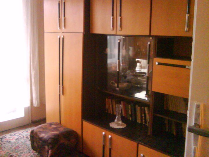ПРОДАВА ТРИСТАЕН АПАРТАМЕНТ В ТОП ЦЕНТЪР.