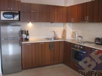 продава двустаен апартамент, кв.Хладилника, 93кв.м., 93000 EUR