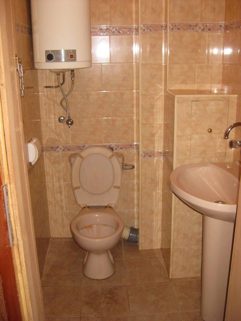 ПРОДАВА МАГАЗИН ЛАГЕРА ПОДХОДЯЩ ЗА КАФЕ-АПЕРАТИВ, ОФИС, ФРИЗЬОРСКИ САЛОН 27900Е