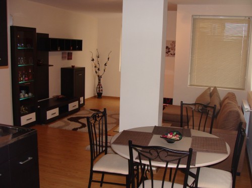 ПОД НАЕМ ТРИСТАЕН АПАРТАМЕНТ 
град София, Лозенец