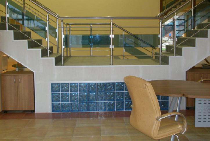 Продавам демонстрационен център/изложбена зала