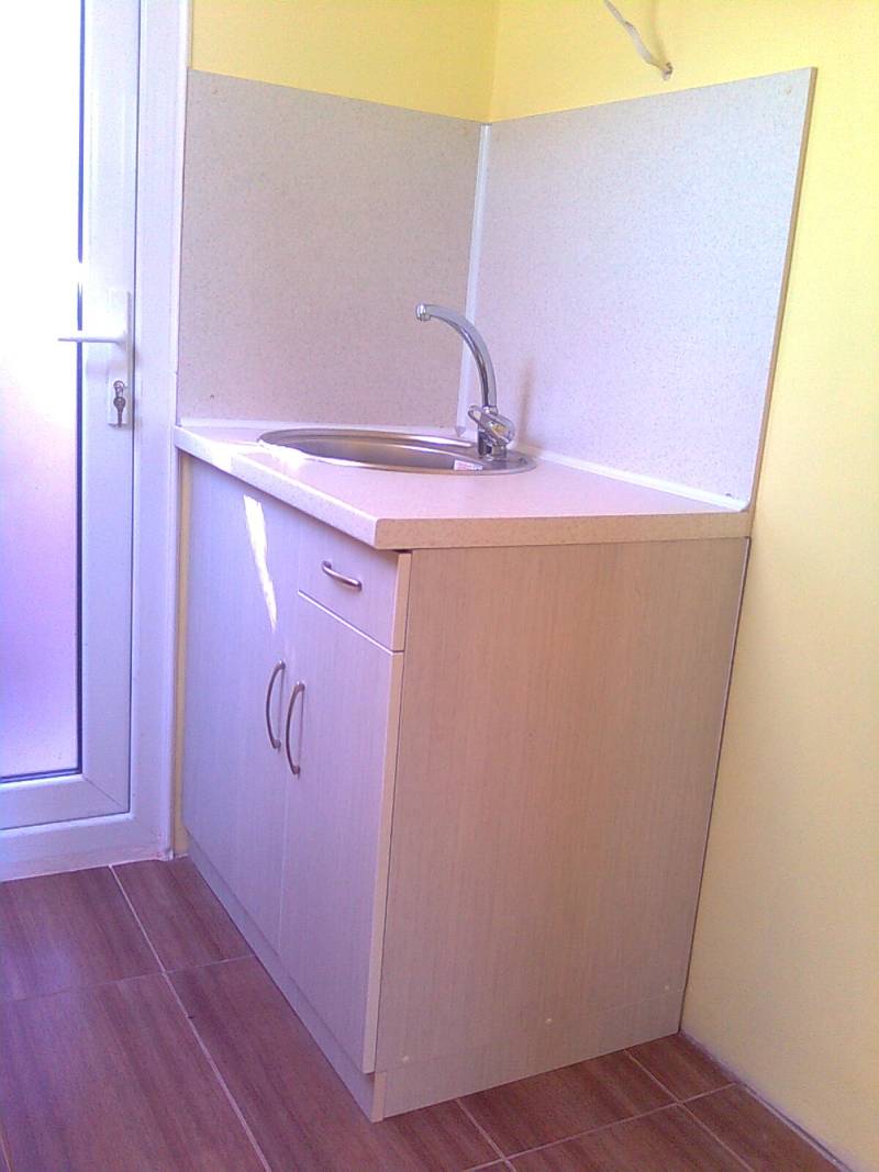 Продавам/давам под наем/ тристаен маломерен апартамент в Пловдив,зона-център