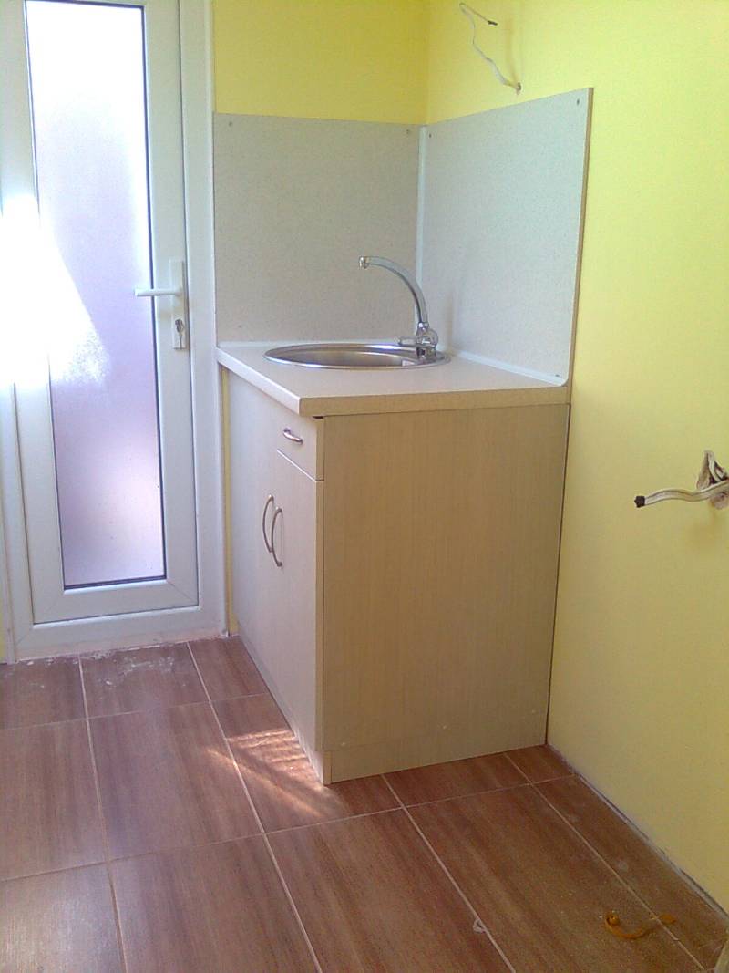 Продавам/давам под наем/ тристаен маломерен апартамент в Пловдив,зона-център