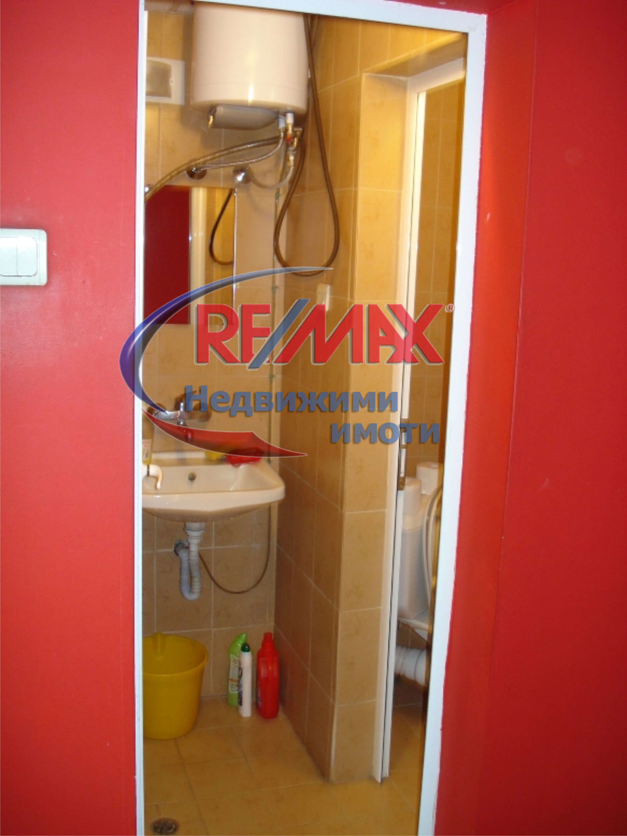 RE/MAX отдава под наем луксозен магазин, намиращ се на едно от най-оживените кръстовища на Пловдив.