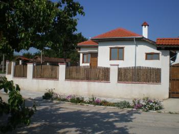 Къща в село Сребърна