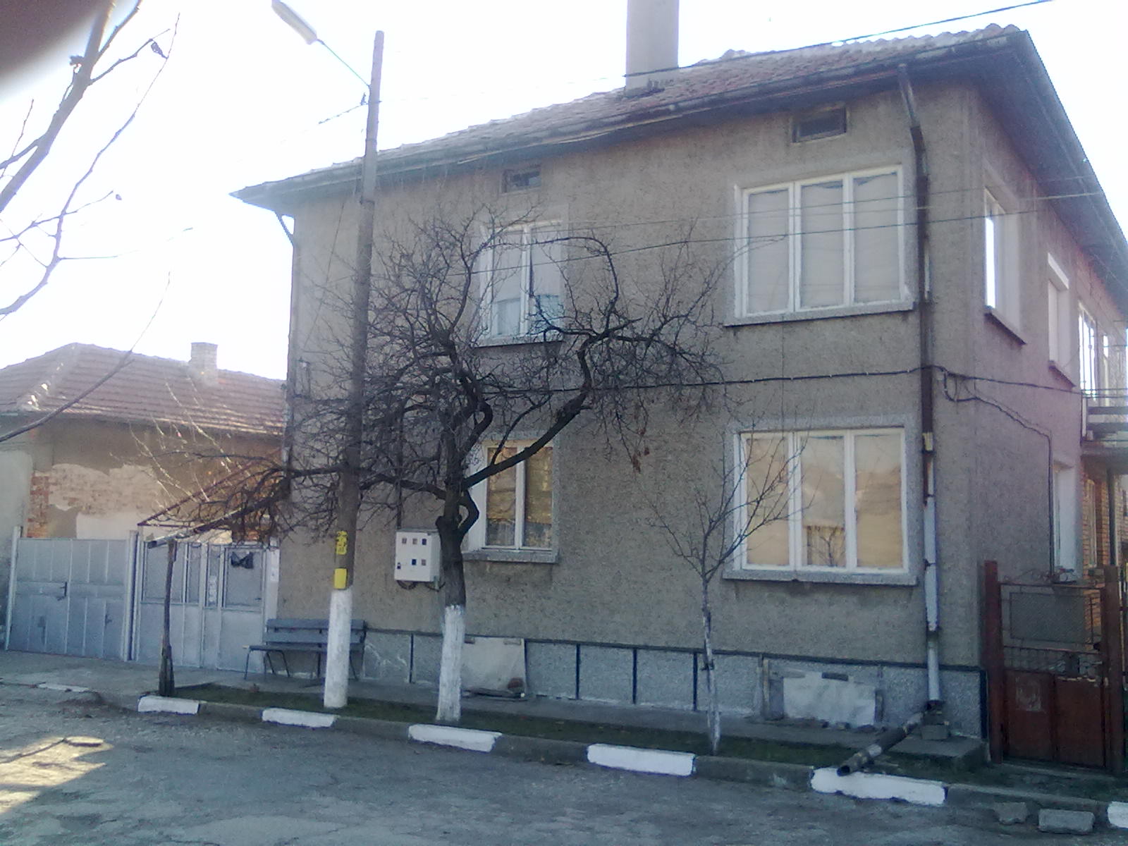 продава се двуетажна къща в гр.Кубрат