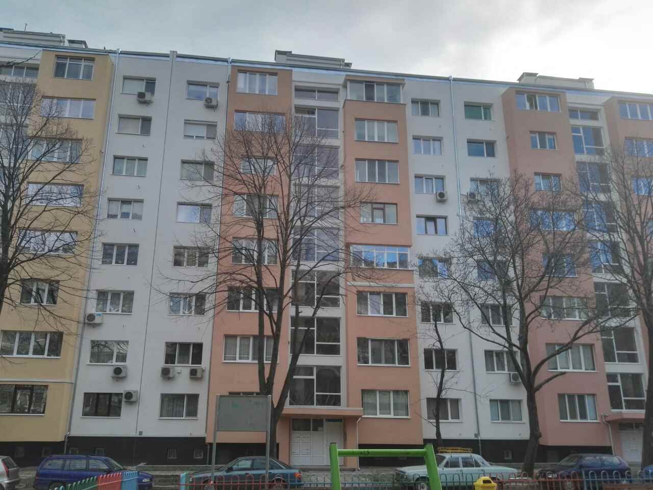 Стая за студентка в луксозен апартамент, до Технически и Икономически университет.
