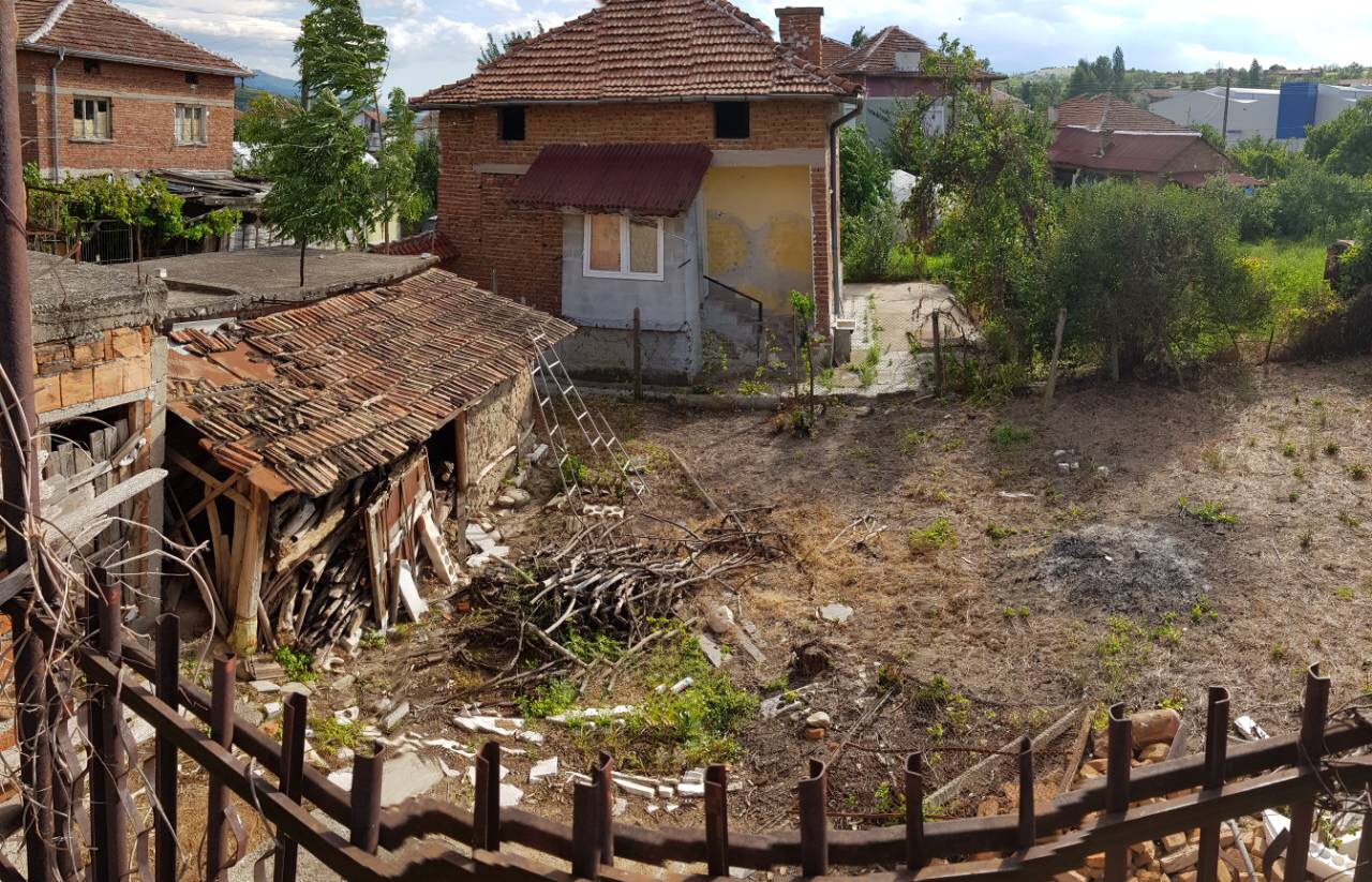 Къща в село Катунци, общ. Сандански, обл. Благоевград