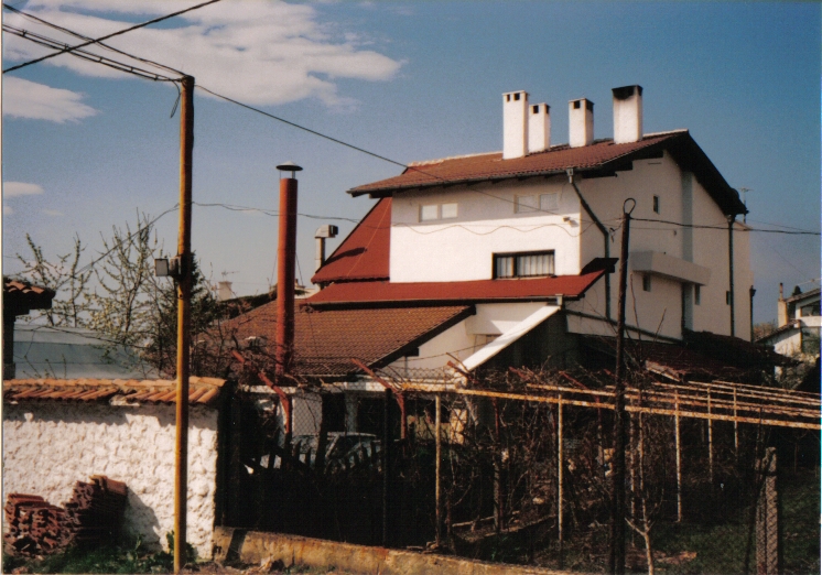 Продавам или давам под наем Хотел-ресторант работещ като ХОСТЕЛ