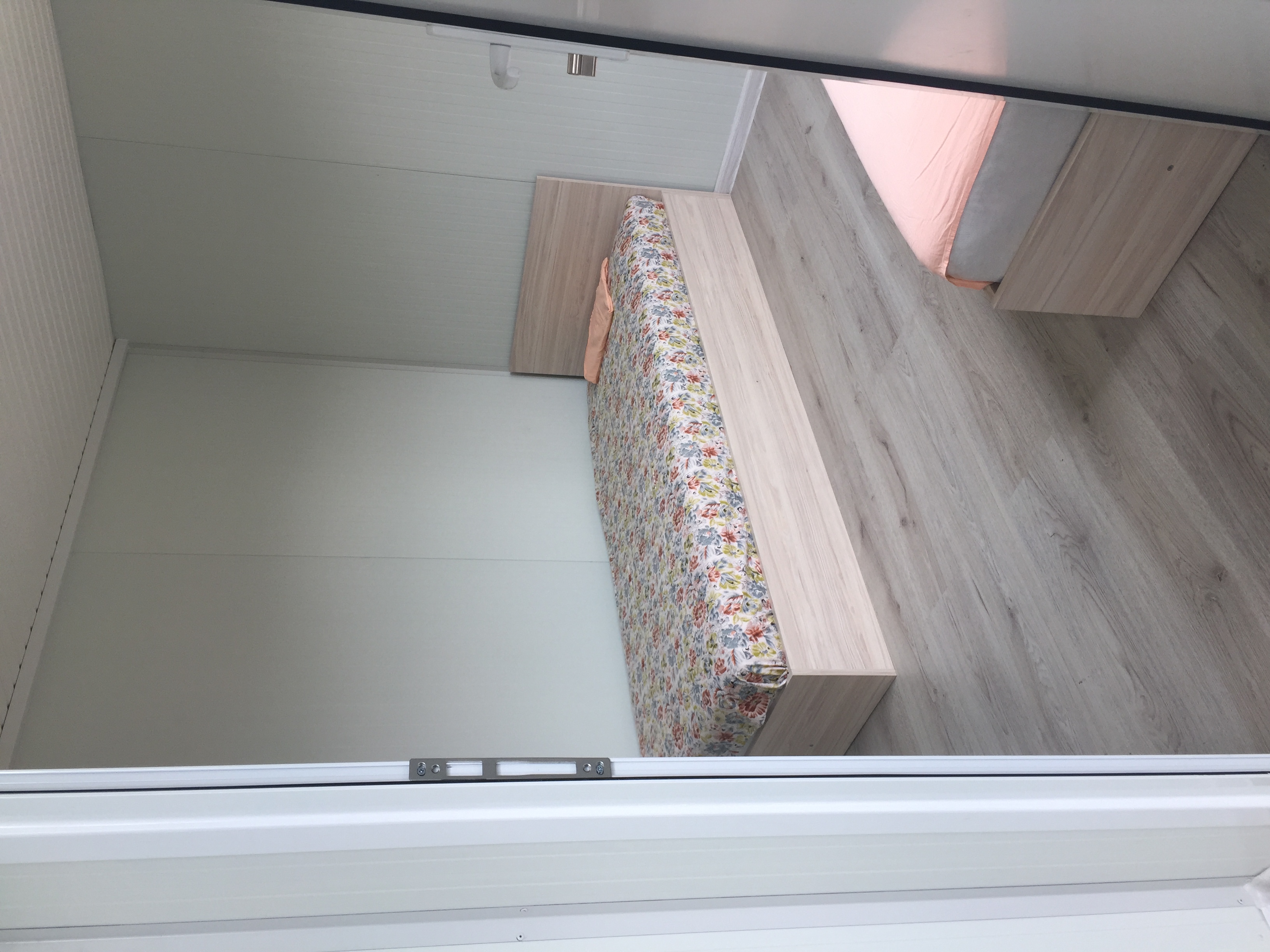 Под наем Стая в с. Казичене, област София