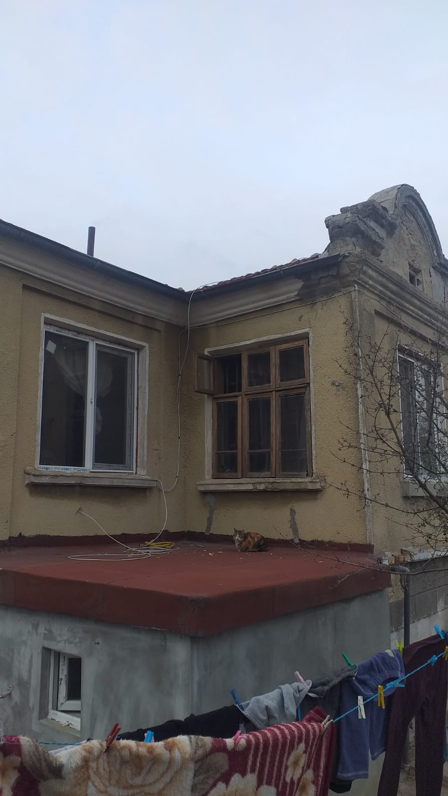 Продава Къща в Изворско