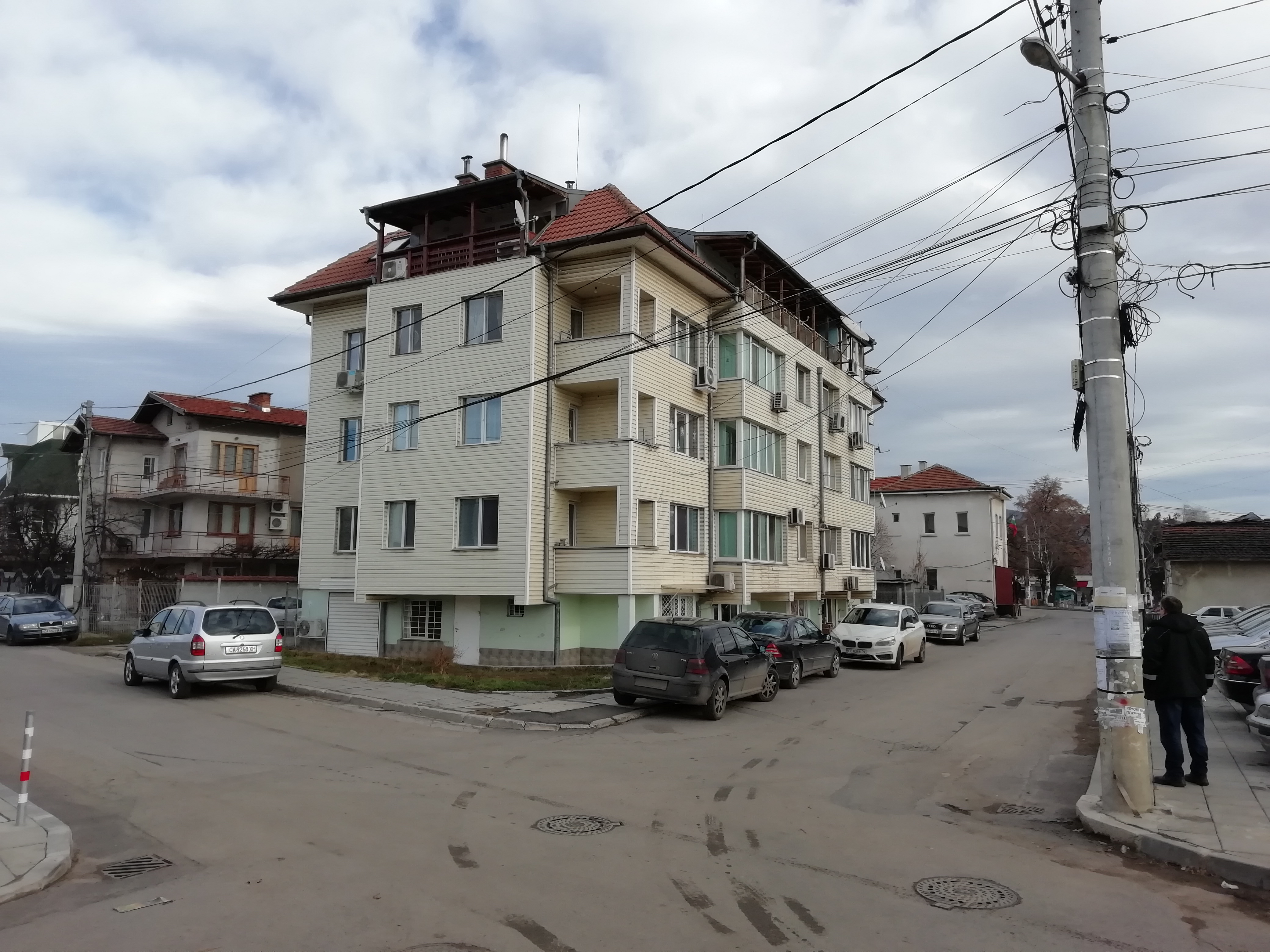 Дава под наем Сутерен, Мазе, Партер в Нови Искър, квартал Курило, област София - град