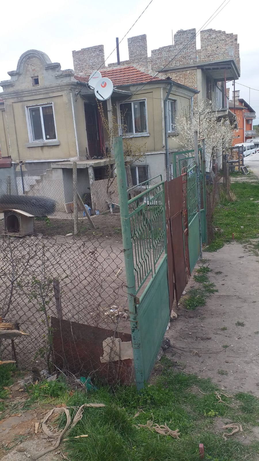 Продава Къща в Изворско, квартал Аксаково, област Варна