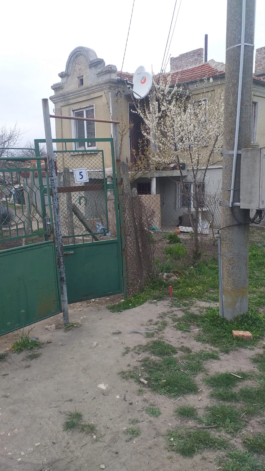 Продава Къща в Изворско, квартал Аксаково, област Варна