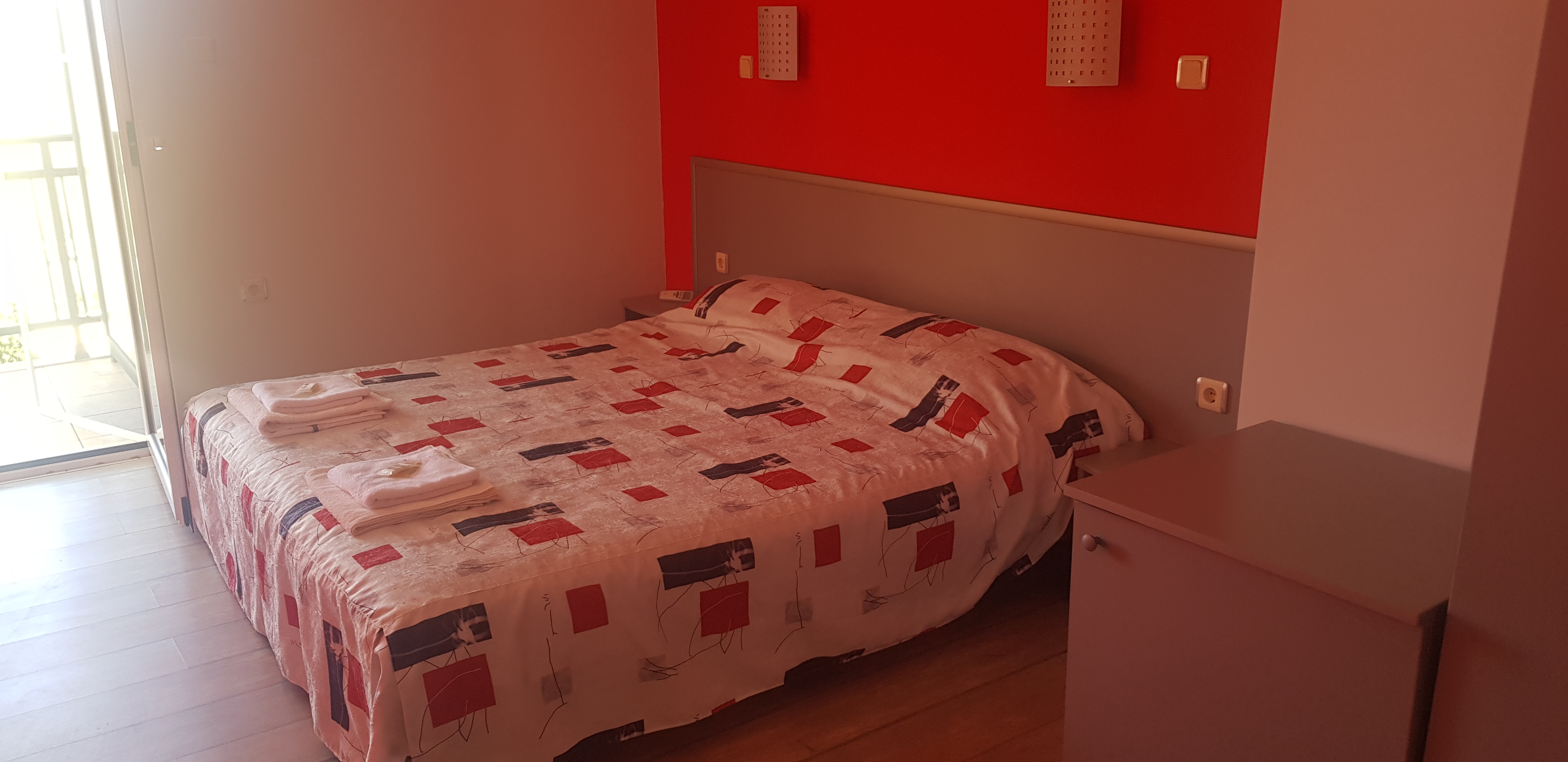 Дава под наем Хотел в Равда, област Бургас