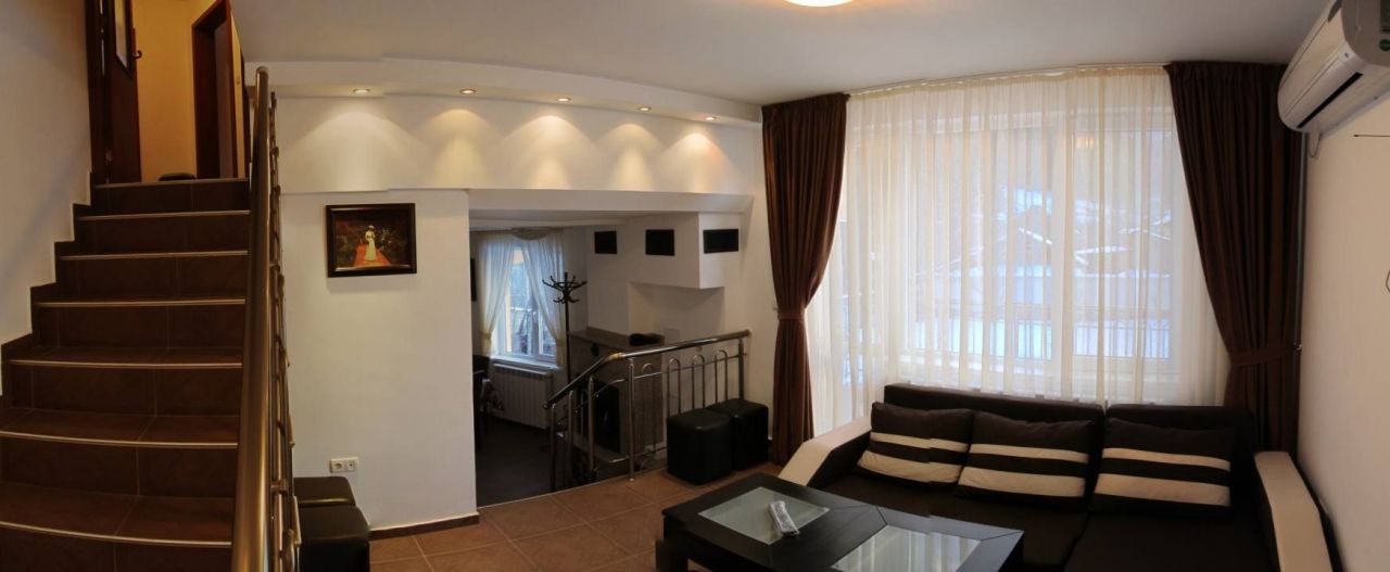 Продава Къща в село Искрец, област София