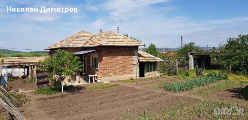 Продава Къща в село Медовина, област Търговище