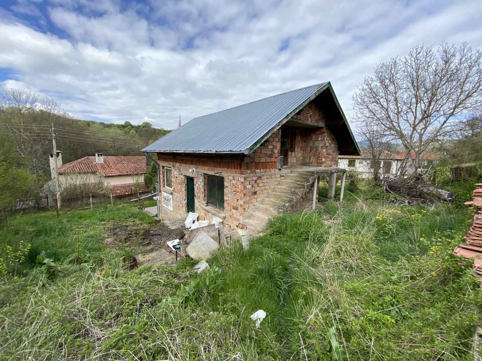 Продава Къща в село ГАБРОВДОЛ, област ПЕРНИК