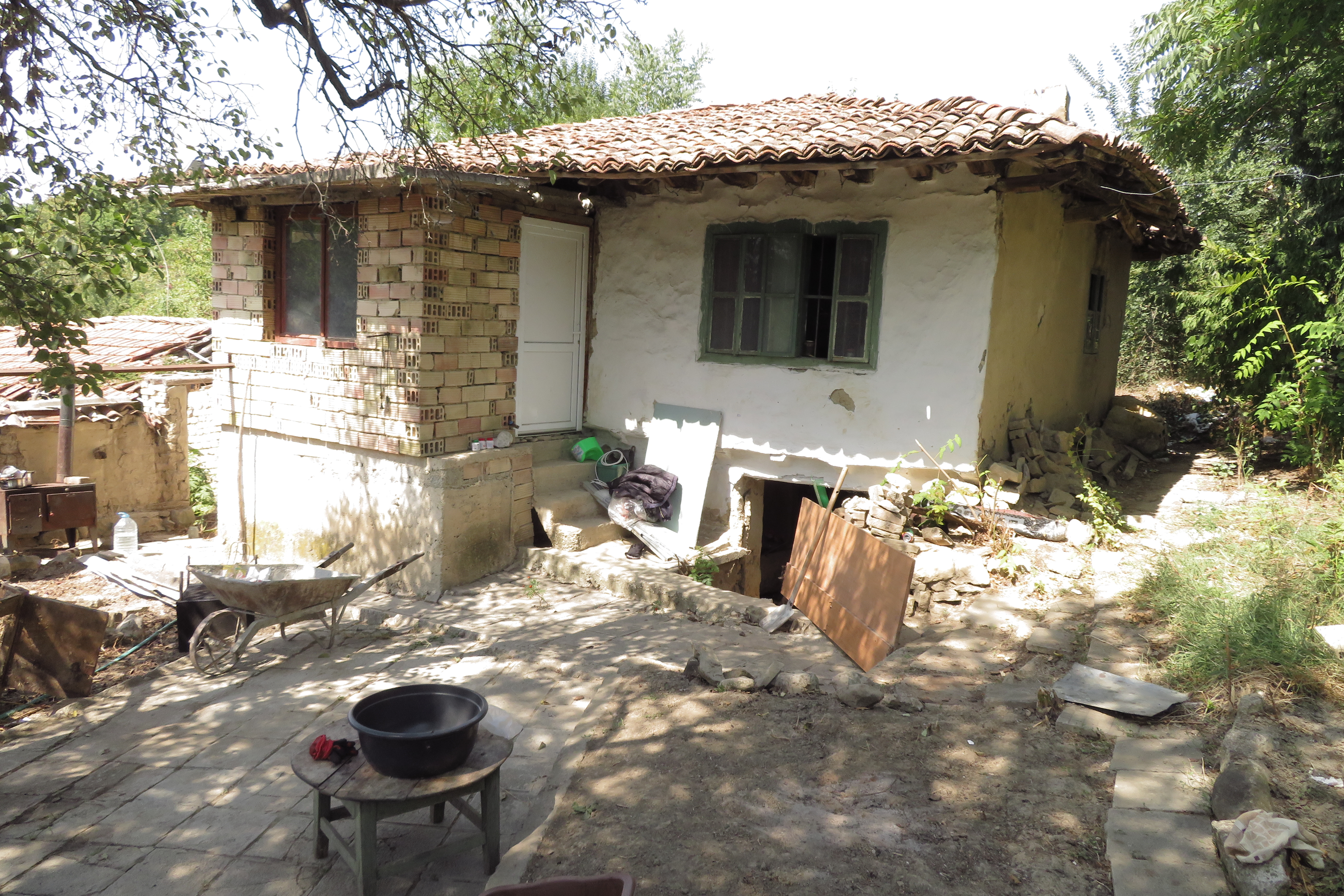 Продава Гараж в село Комунари, област Варна