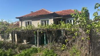 Продава Къща в Главиница, квартал главна улица, област Пазарджик